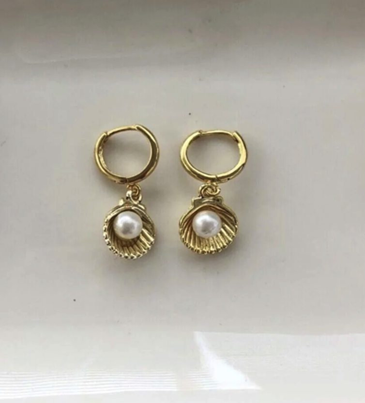Claritas Jewelry Women Gold Plated Pearl Oyster Earrings